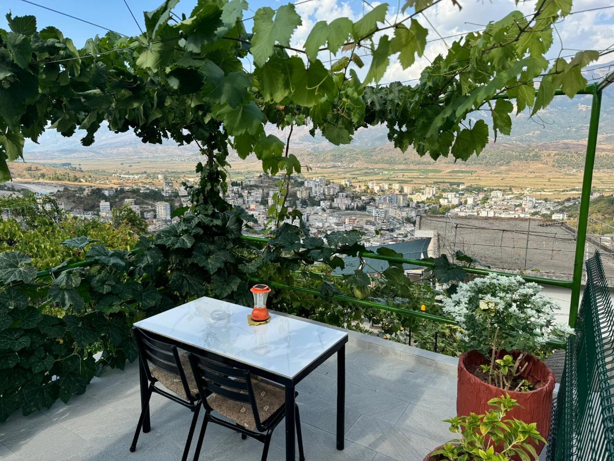Panoramic View Guest House Gjirokastër 外观 照片